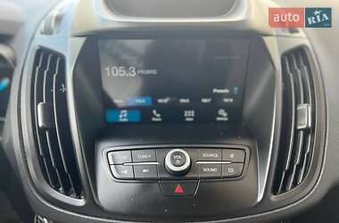 Позашляховик / Кросовер Ford Escape 2019 в 