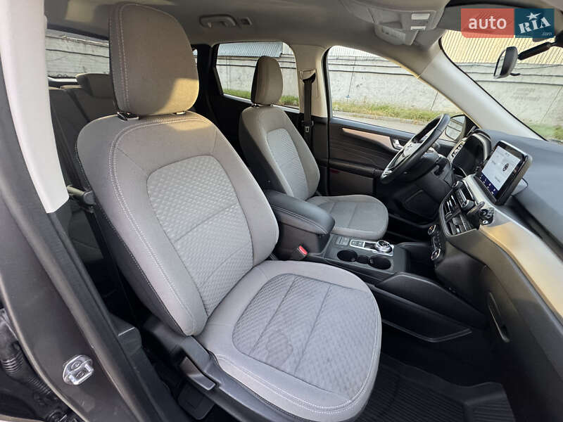 Внедорожник / Кроссовер Ford Escape 2021 в Киеве