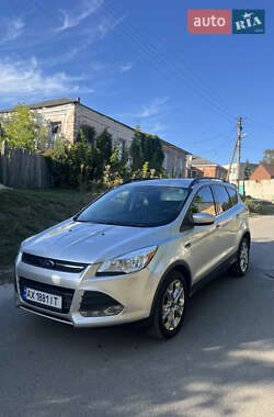 Внедорожник / Кроссовер Ford Escape 2016 в Богодухове
