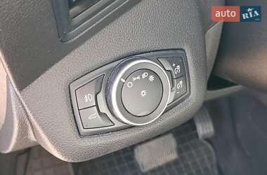 Внедорожник / Кроссовер Ford Escape 2019 в 