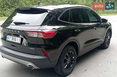 Внедорожник / Кроссовер Ford Escape 2021 в 
