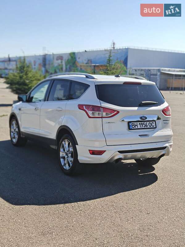 Внедорожник / Кроссовер Ford Escape 2015 в Одессе