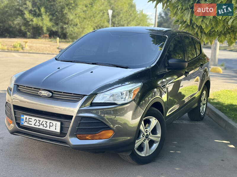 Внедорожник / Кроссовер Ford Escape 2015 в 