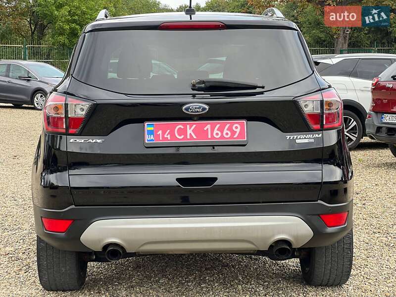 Внедорожник / Кроссовер Ford Escape 2017 в Стрые