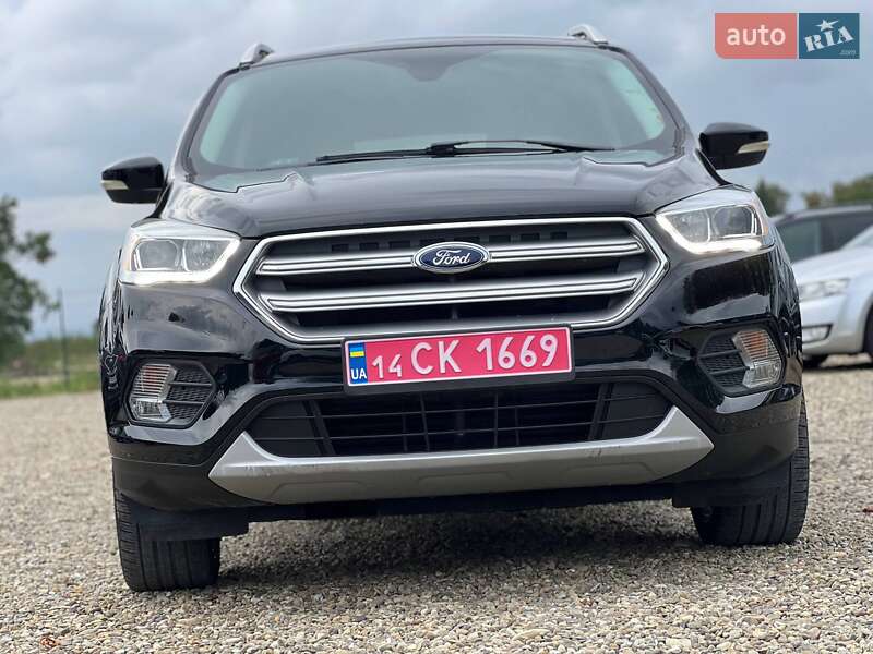 Внедорожник / Кроссовер Ford Escape 2017 в Стрые