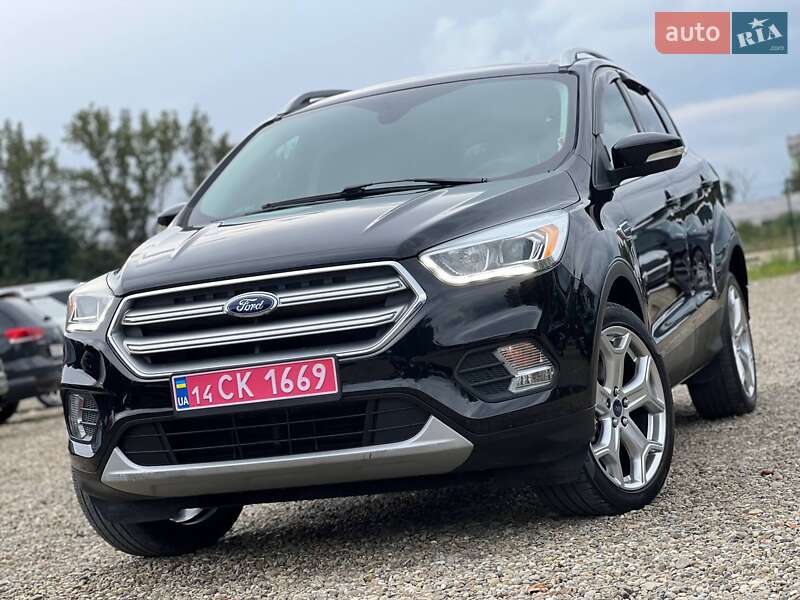 Внедорожник / Кроссовер Ford Escape 2017 в Стрые