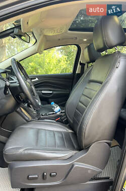 Внедорожник / Кроссовер Ford Escape 2014 в 