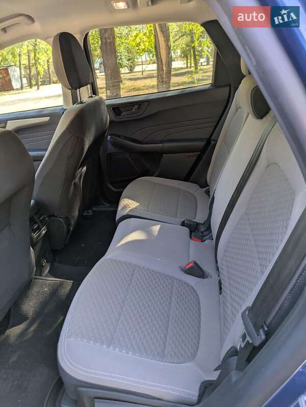 Позашляховик / Кросовер Ford Escape 2022 в Кривому Розі