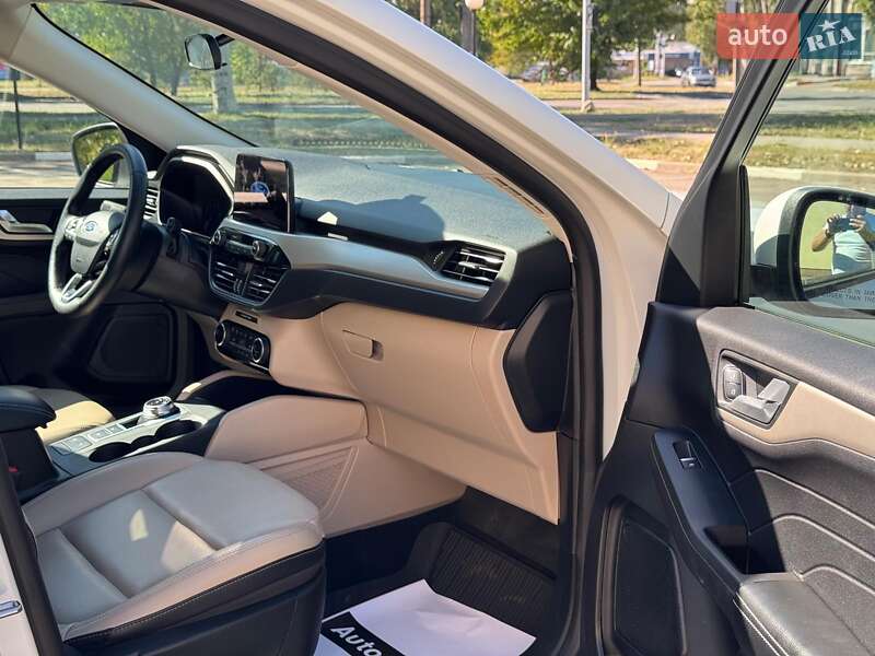 Внедорожник / Кроссовер Ford Escape 2021 в Запорожье