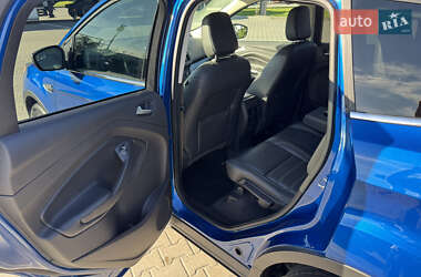 Внедорожник / Кроссовер Ford Escape 2019 в 
