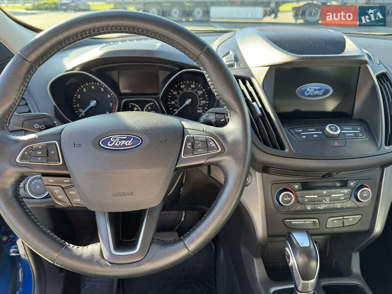 Внедорожник / Кроссовер Ford Escape 2019 в Киеве