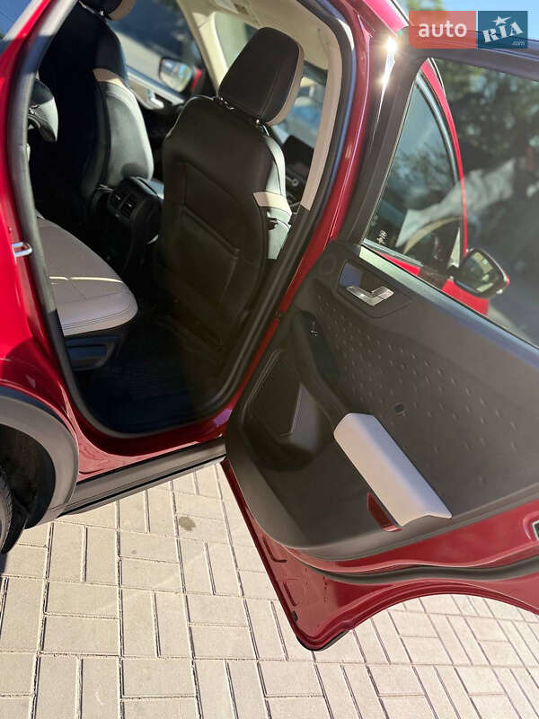 Внедорожник / Кроссовер Ford Escape 2019 в Запорожье фото 8 Внедорожник / Кроссовер Ford Escape 2019 в Запорожье