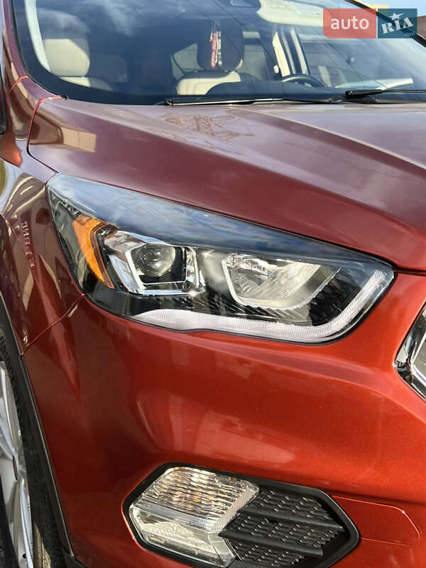 Внедорожник / Кроссовер Ford Escape 2018 в Одессе