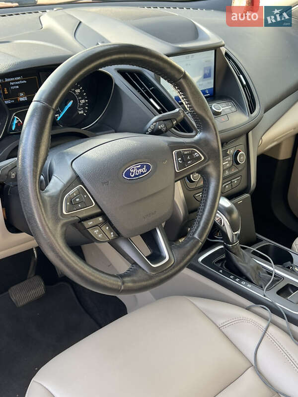 Внедорожник / Кроссовер Ford Escape 2018 в Одессе