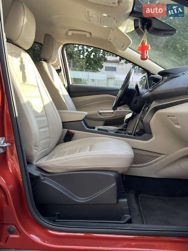 Внедорожник / Кроссовер Ford Escape 2018 в Одессе