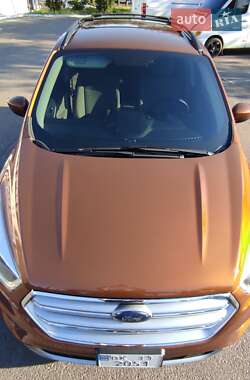 Внедорожник / Кроссовер Ford Escape 2017 в 