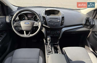 Позашляховик / Кросовер Ford Escape 2018 в 