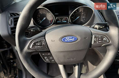 Позашляховик / Кросовер Ford Escape 2018 в 