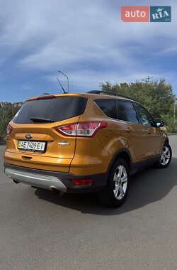 Внедорожник / Кроссовер Ford Escape 2015 в 