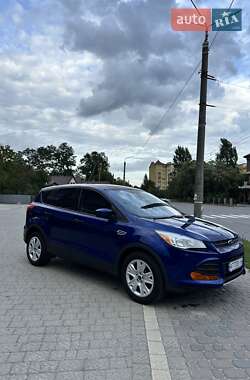 Позашляховик / Кросовер Ford Escape 2015 в Івано-Франківську