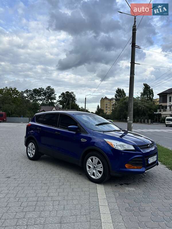 Внедорожник / Кроссовер Ford Escape 2015 в 
