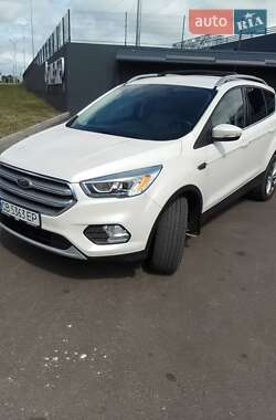 Позашляховик / Кросовер Ford Escape 2016 в Чернігові