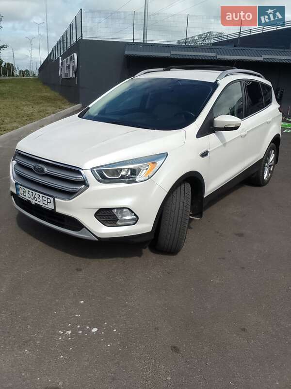 Внедорожник / Кроссовер Ford Escape 2016 в 