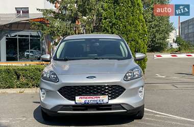 Внедорожник / Кроссовер Ford Escape 2020 в 