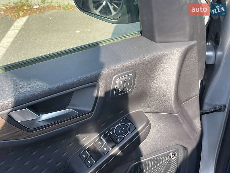 Позашляховик / Кросовер Ford Escape 2020 в Києві