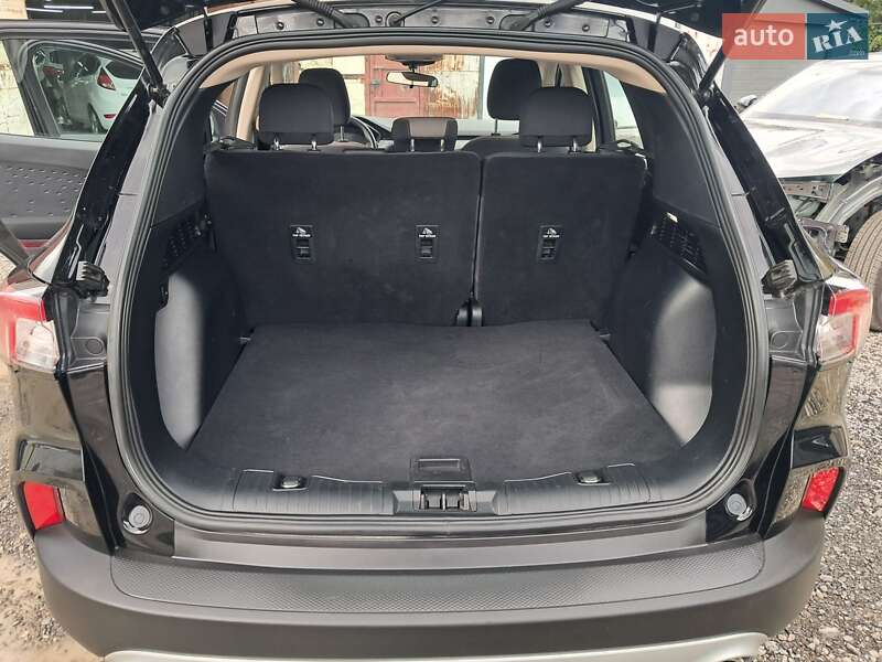 Внедорожник / Кроссовер Ford Escape 2020 в Тернополе