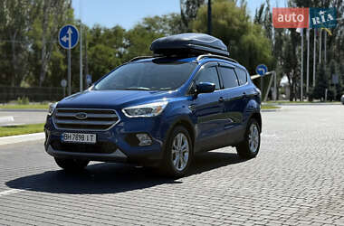 Внедорожник / Кроссовер Ford Escape 2017 в 