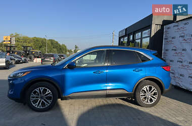 Внедорожник / Кроссовер Ford Escape 2019 в 