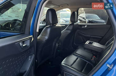 Внедорожник / Кроссовер Ford Escape 2019 в 