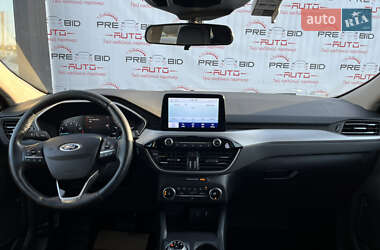 Внедорожник / Кроссовер Ford Escape 2019 в 