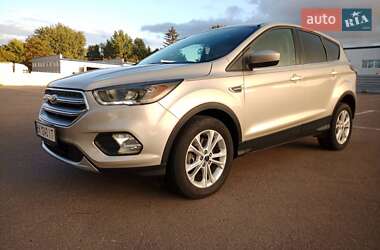 Внедорожник / Кроссовер Ford Escape 2016 в 