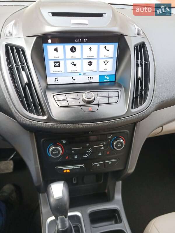 Внедорожник / Кроссовер Ford Escape 2016 в Ровно