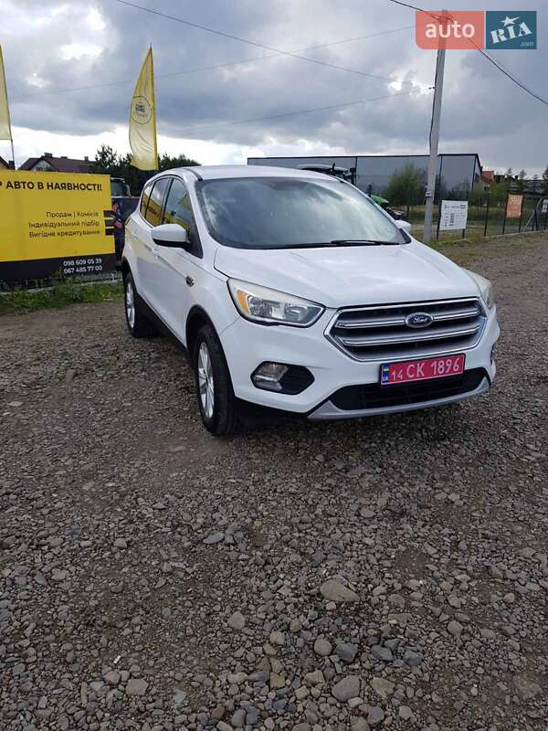 Позашляховик / Кросовер Ford Escape 2017 в Львові