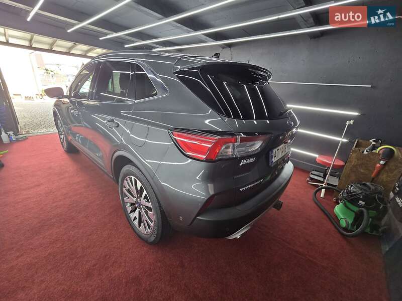 Позашляховик / Кросовер Ford Escape 2019 в Косові