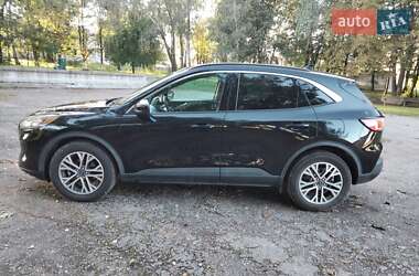 Позашляховик / Кросовер Ford Escape 2019 в 