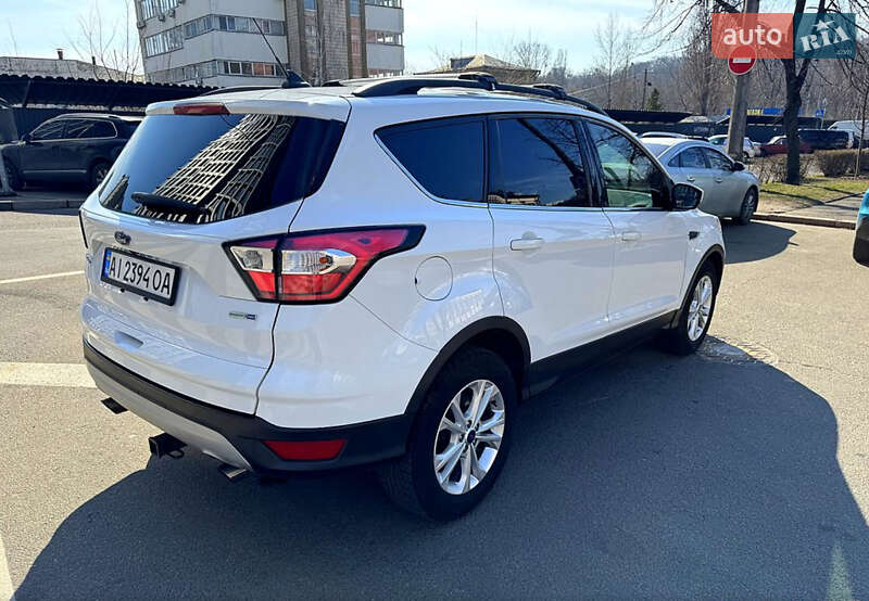 Внедорожник / Кроссовер Ford Escape 2018 в Киеве