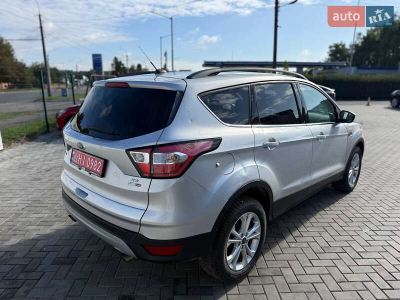 Внедорожник / Кроссовер Ford Escape 2018 в Луцке