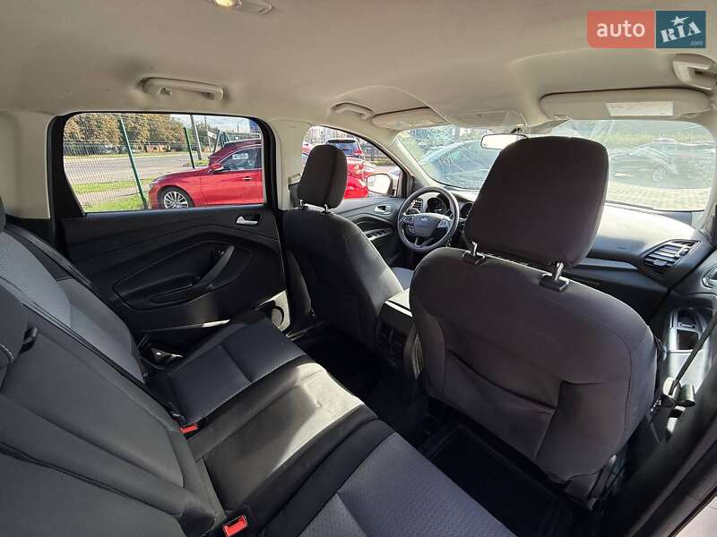 Внедорожник / Кроссовер Ford Escape 2018 в Луцке