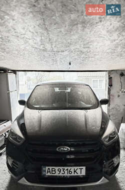 Внедорожник / Кроссовер Ford Escape 2018 в 