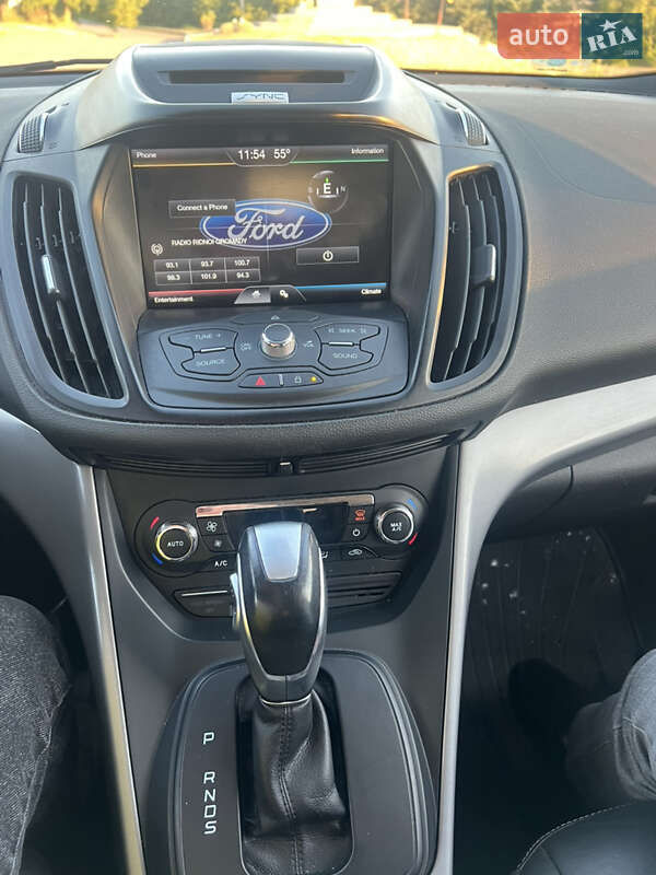 Внедорожник / Кроссовер Ford Escape 2015 в Золочеве