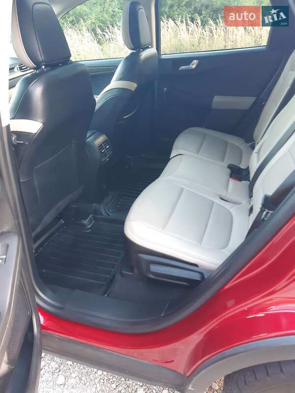 Позашляховик / Кросовер Ford Escape 2020 в Львові