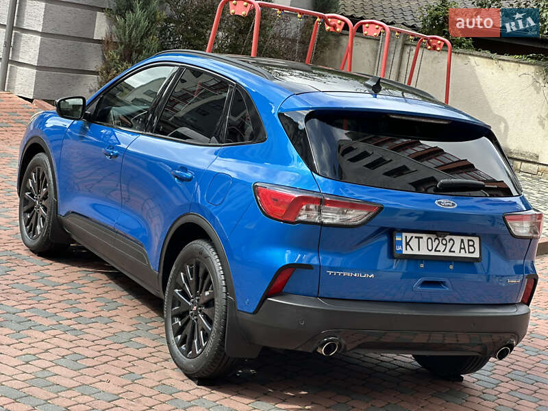 Внедорожник / Кроссовер Ford Escape 2020 в Ивано-Франковске