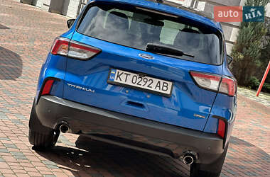 Внедорожник / Кроссовер Ford Escape 2020 в 