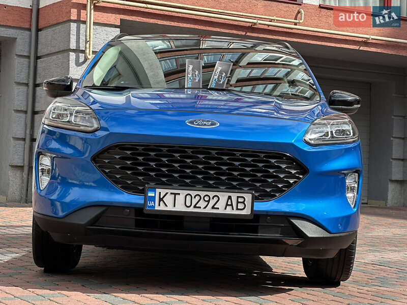 Внедорожник / Кроссовер Ford Escape 2020 в Ивано-Франковске