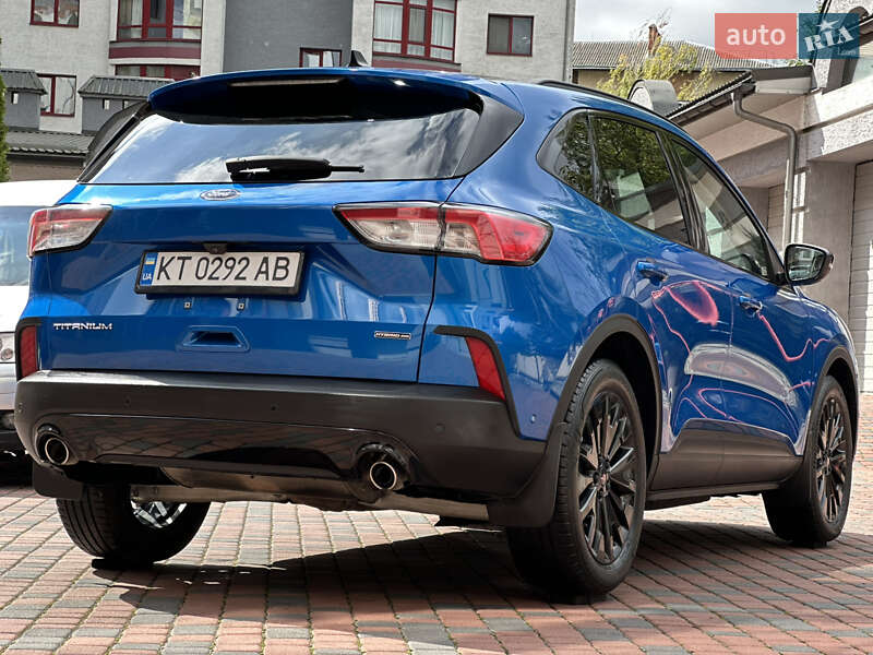 Внедорожник / Кроссовер Ford Escape 2020 в Ивано-Франковске