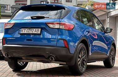 Внедорожник / Кроссовер Ford Escape 2020 в 
